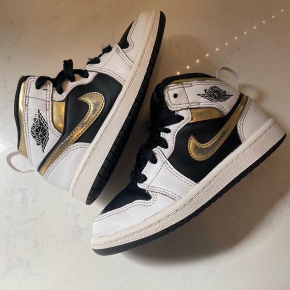 Air Jordan 1 gold/black size 11c - Picture 1 of 4